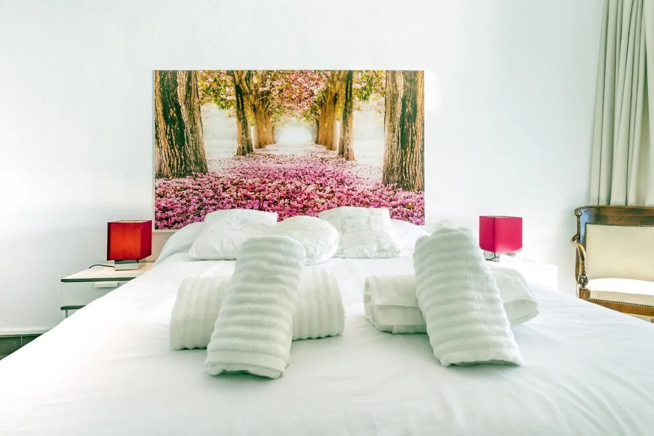Rentcostadelsol Malagueta Miramar 马拉加 公寓